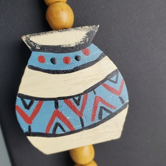 Wood Southwestern Girl Vases Beaded Art to Wear Character Necklace 28" - Picture 3 of 8